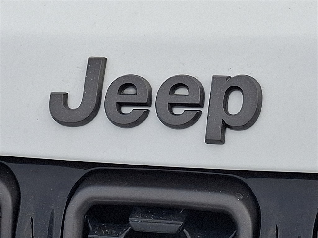 Vehicle image 21 of 21