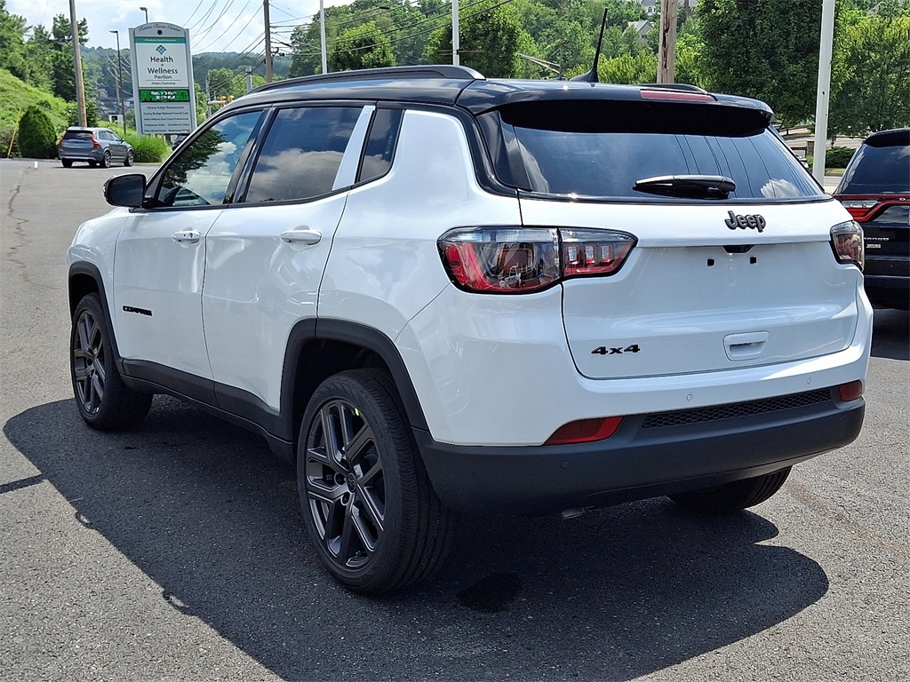Vehicle image 7 of 21
