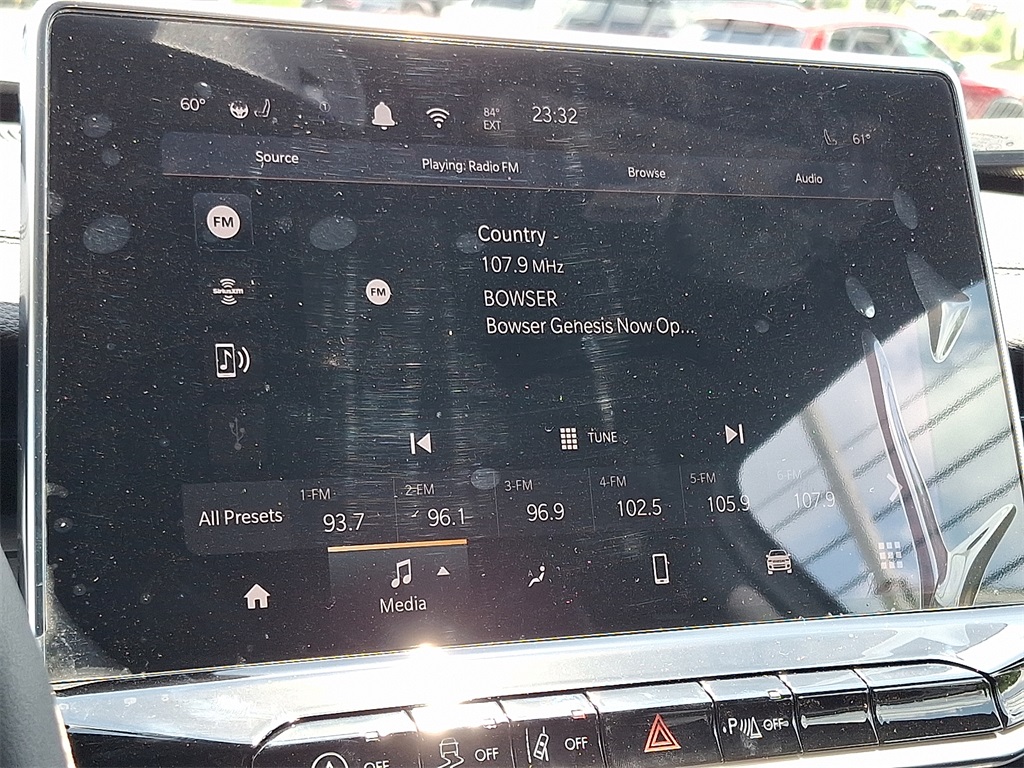 Vehicle image 12 of 21