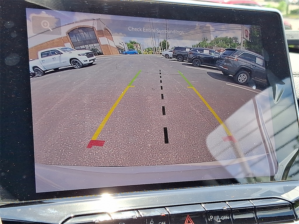 Vehicle image 11 of 21