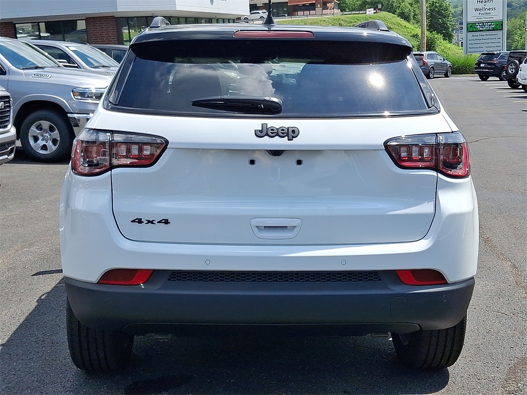 Vehicle image 6 of 21