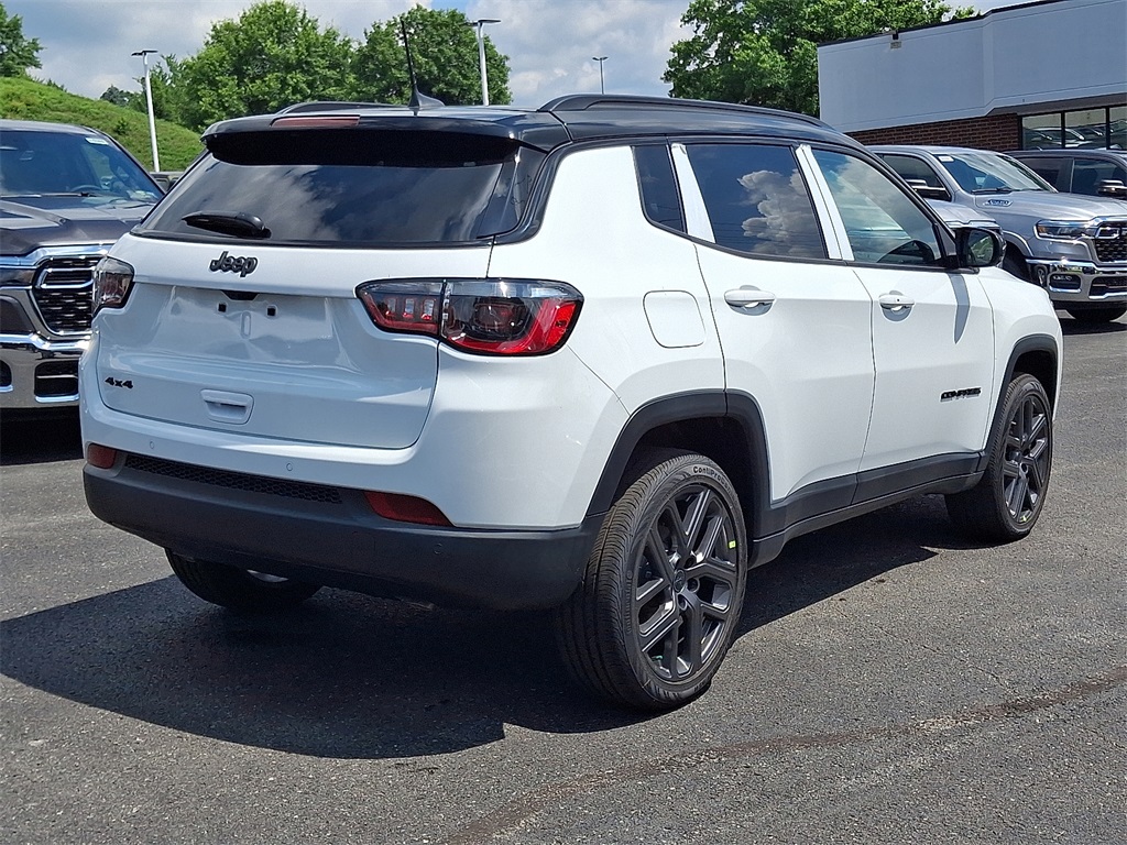 Vehicle image 5 of 21