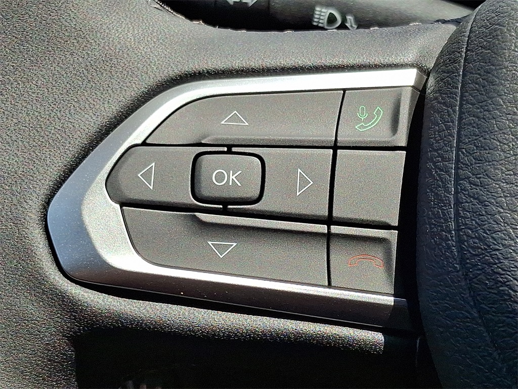 Vehicle image 20 of 21