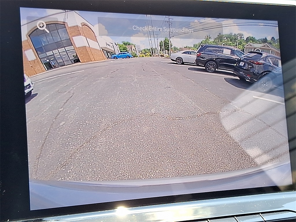 Vehicle image 9 of 21