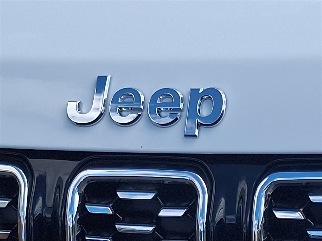 Vehicle image 21 of 21
