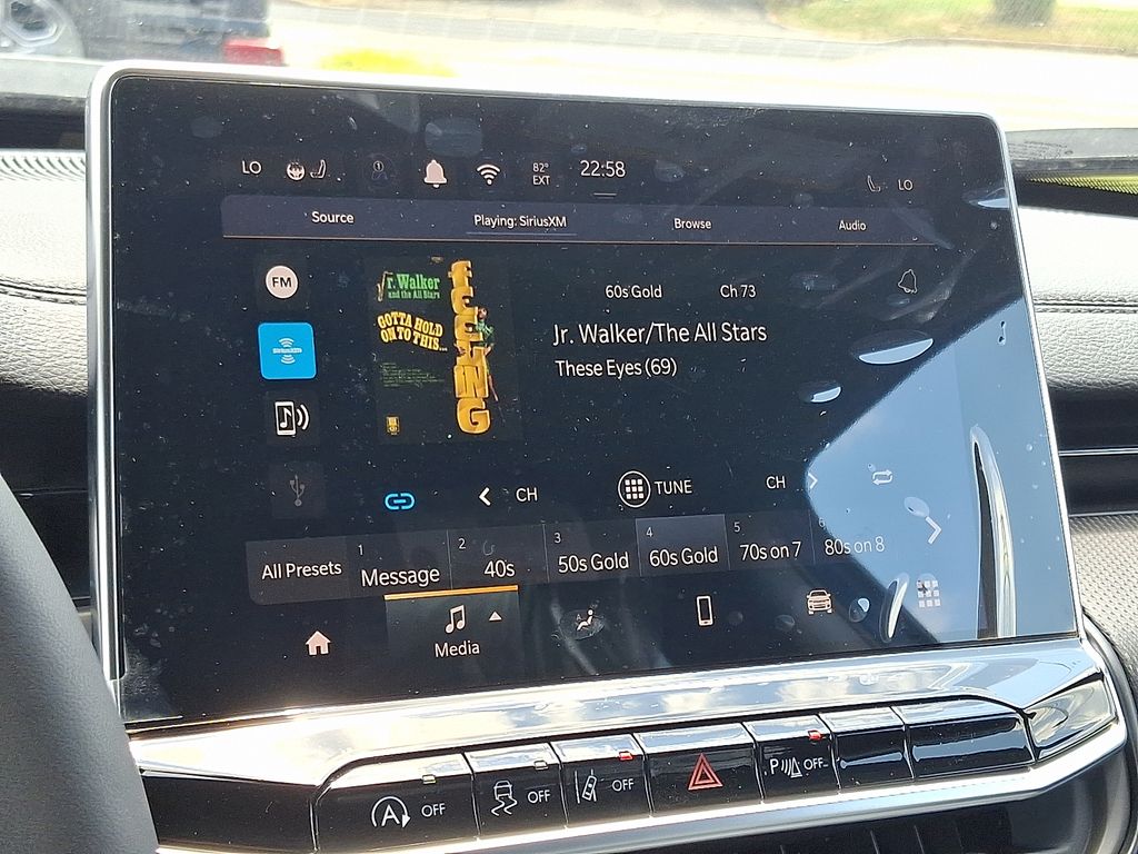 Vehicle image 12 of 21