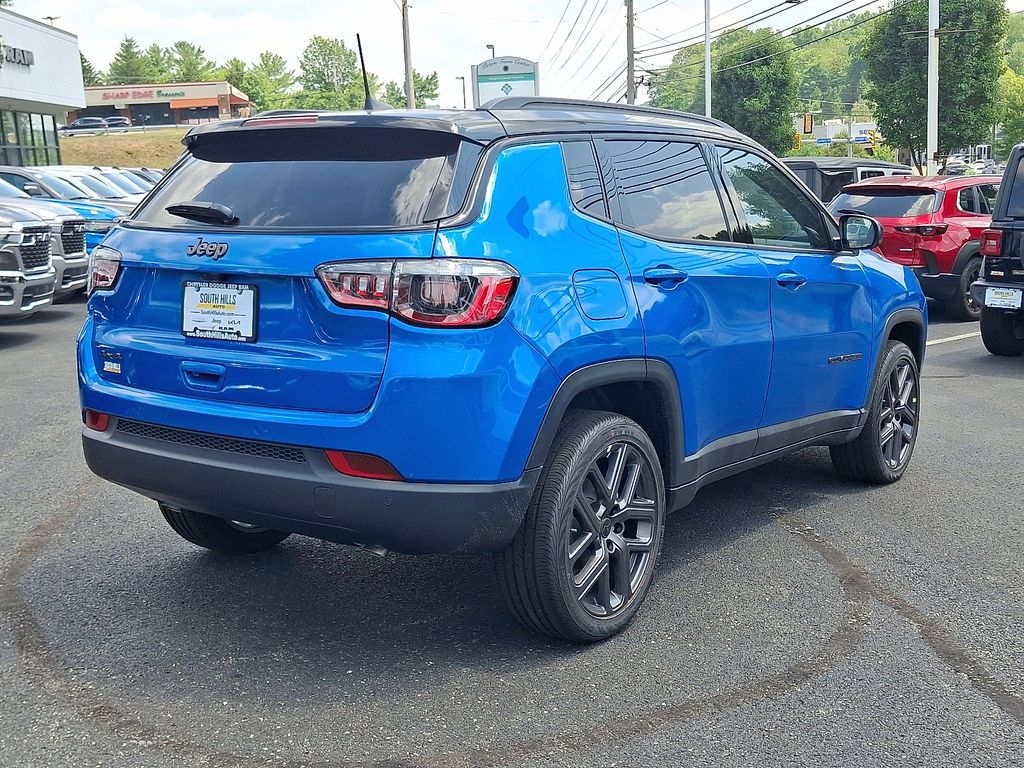 Vehicle image 5 of 21