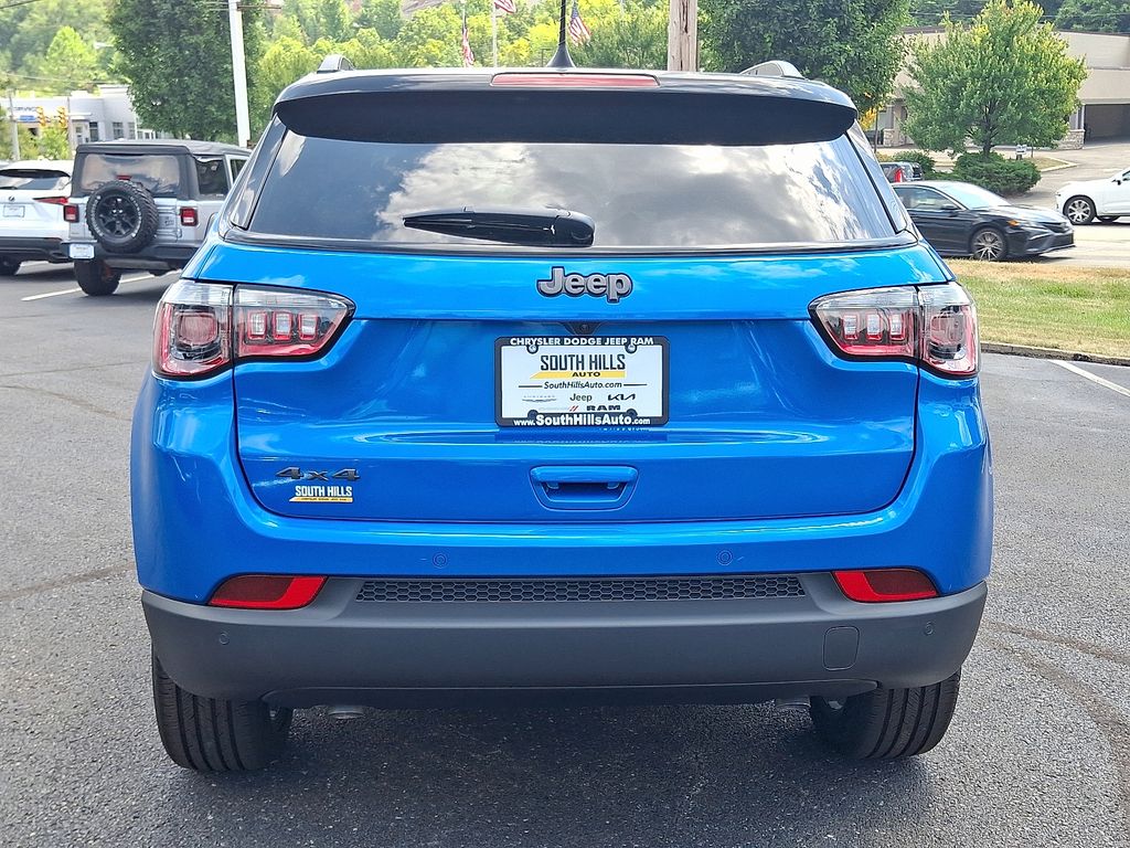 Vehicle image 6 of 21