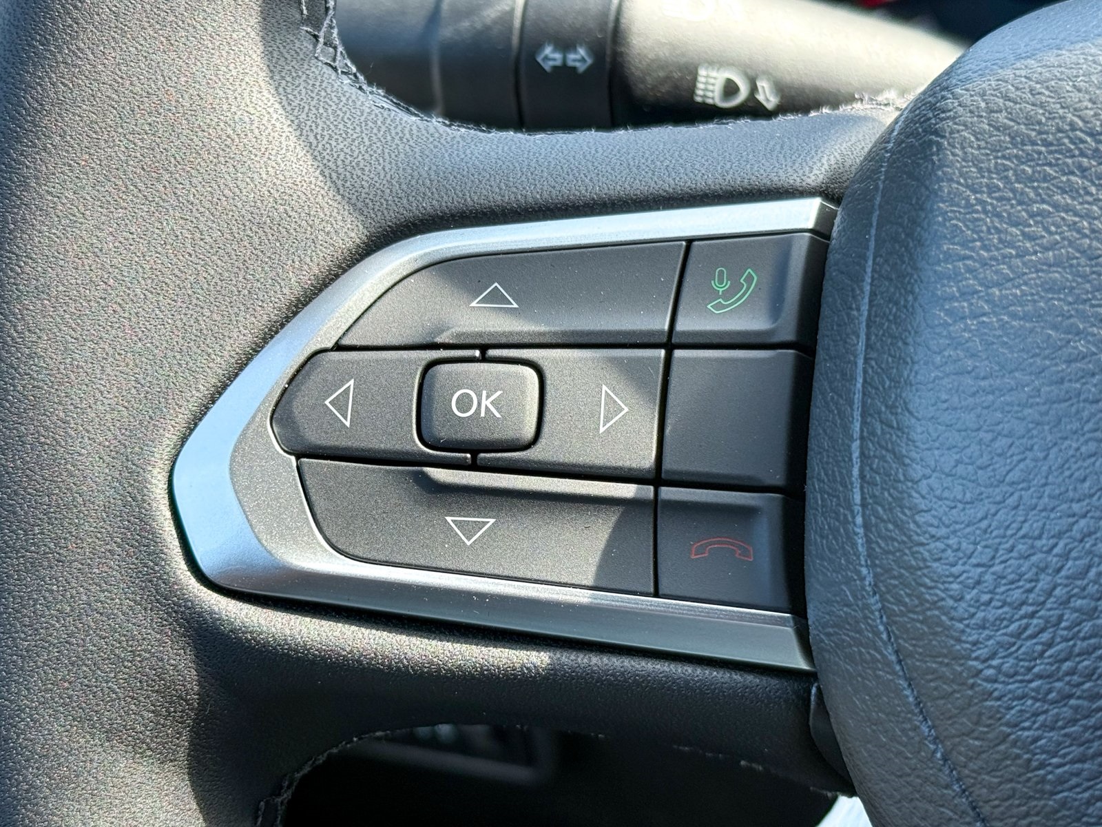 Vehicle image 29 of 39