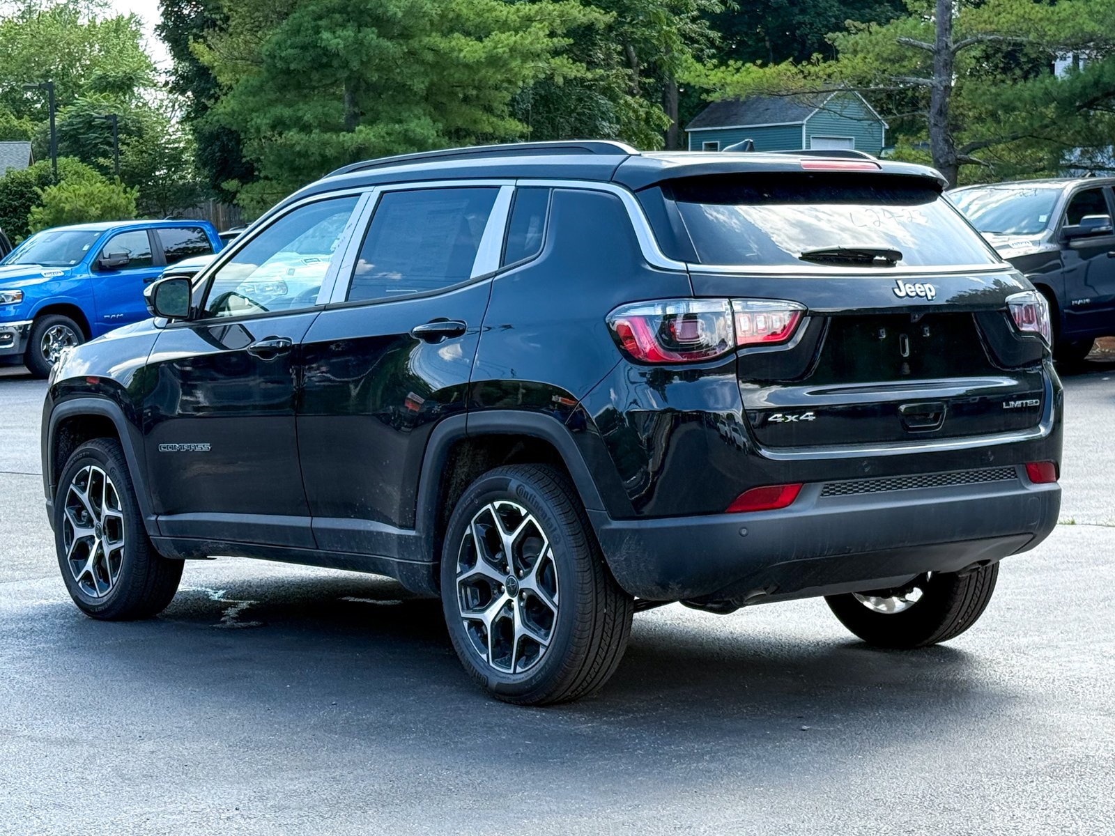Vehicle image 6 of 39