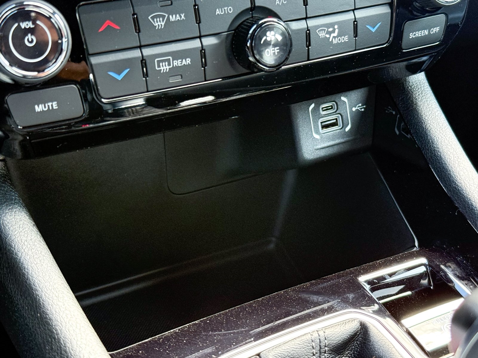 Vehicle image 22 of 39