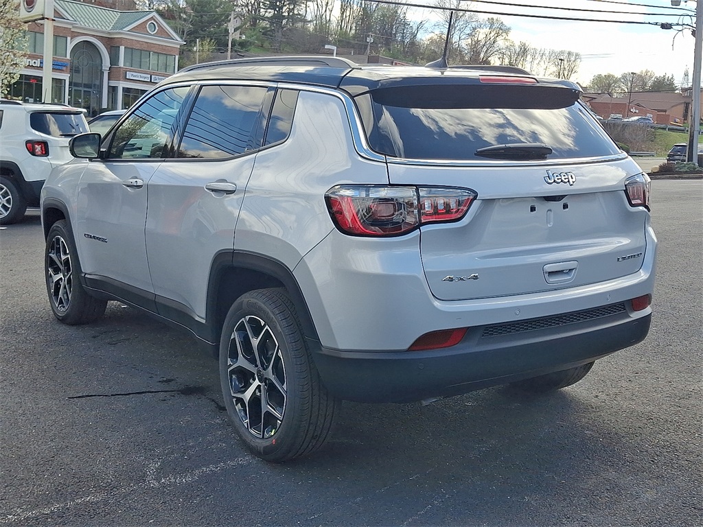 Vehicle image 7 of 21