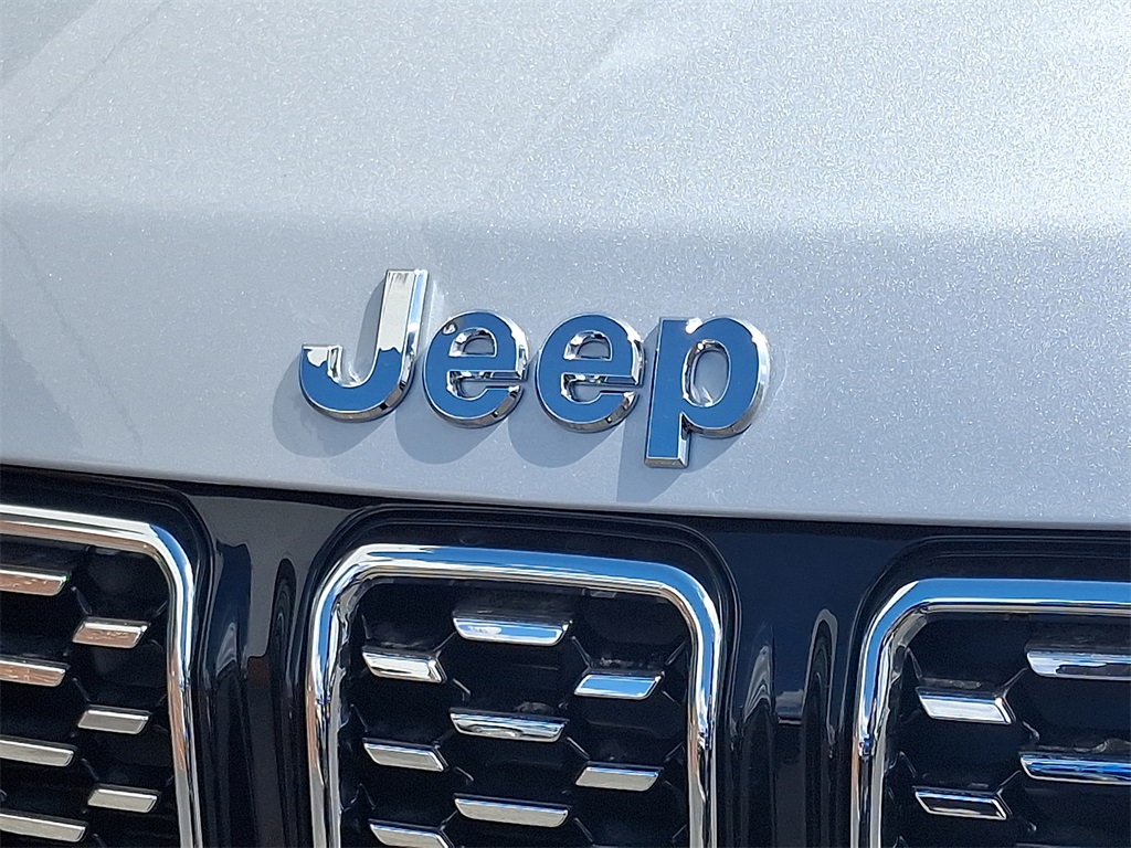 Vehicle image 21 of 21