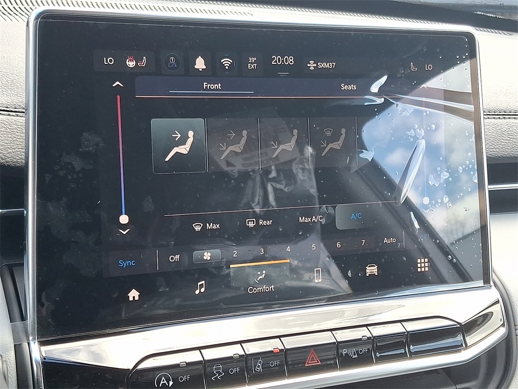 Vehicle image 13 of 21