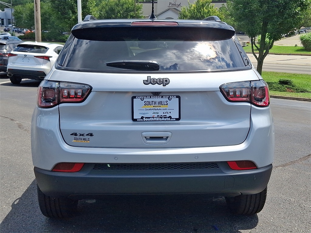 Vehicle image 6 of 21