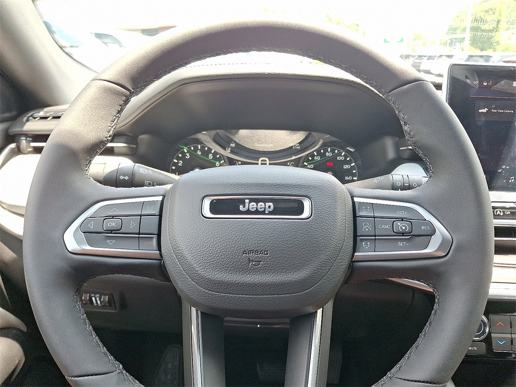 Vehicle image 12 of 21