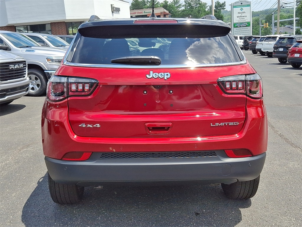 Vehicle image 6 of 21
