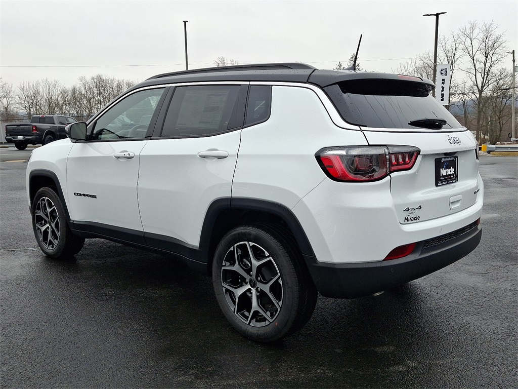 Vehicle image 4 of 15