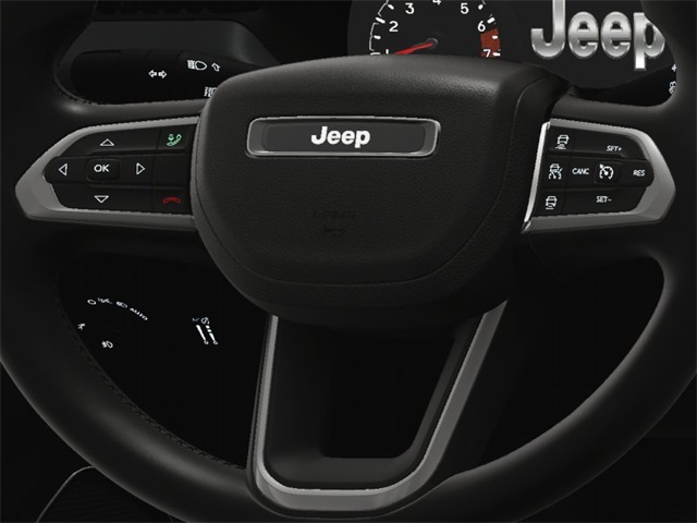 Vehicle image 25 of 28