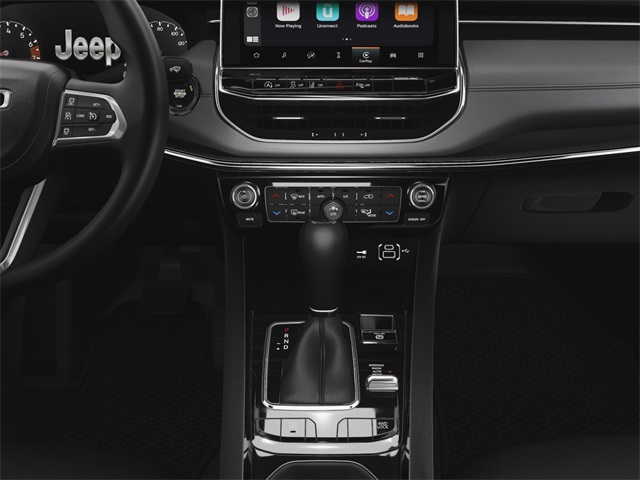 Vehicle image 26 of 28