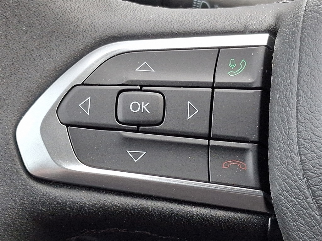 Vehicle image 20 of 22