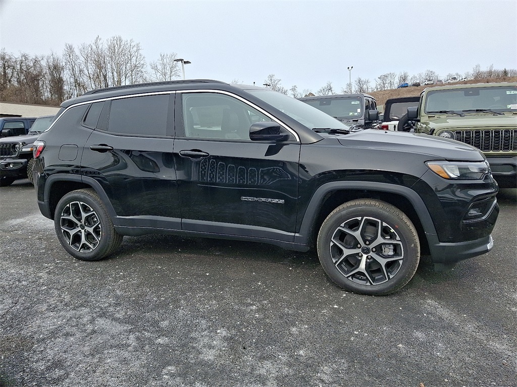 Vehicle image 4 of 22