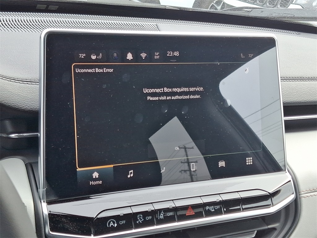 Vehicle image 17 of 22