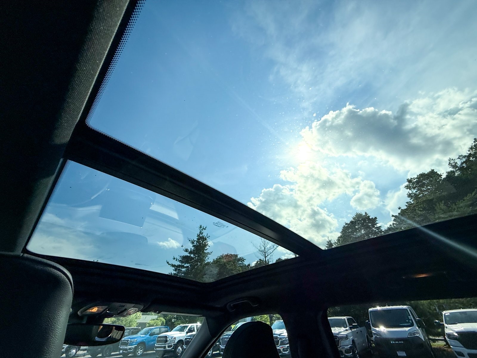 Vehicle image 18 of 38
