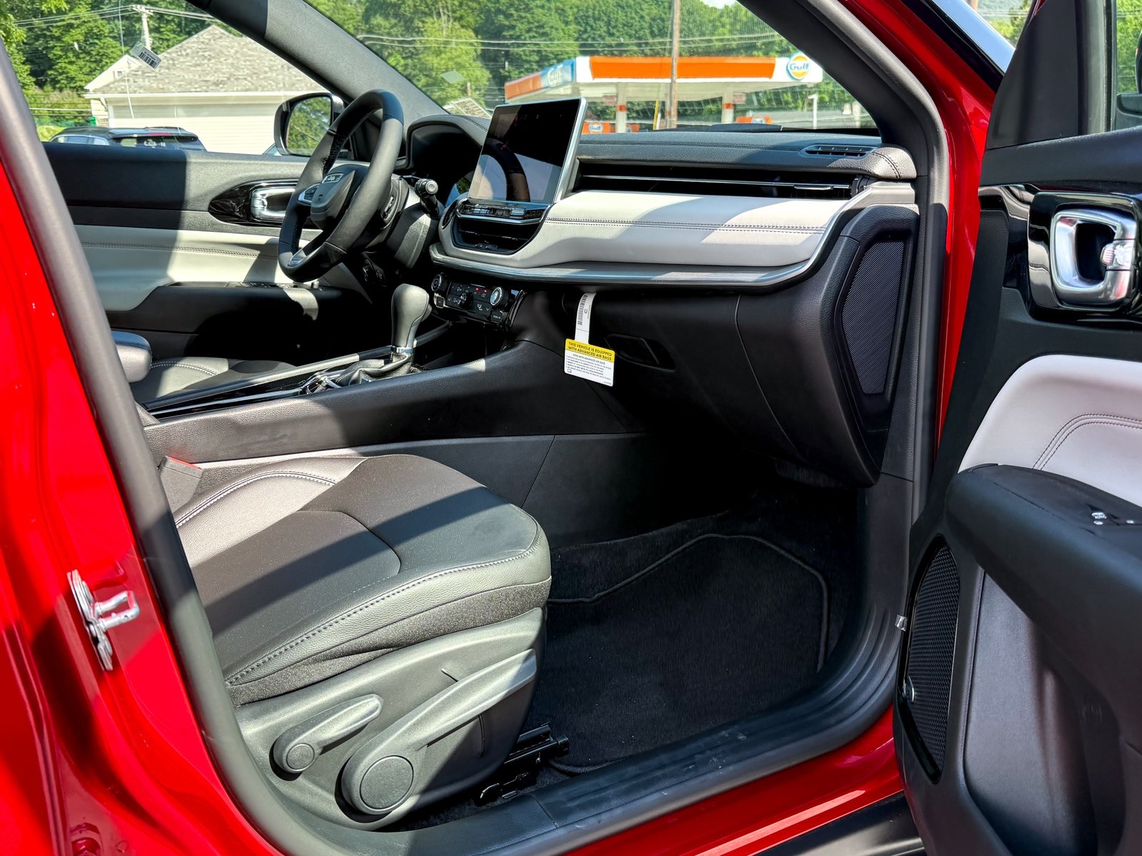 Vehicle image 36 of 38