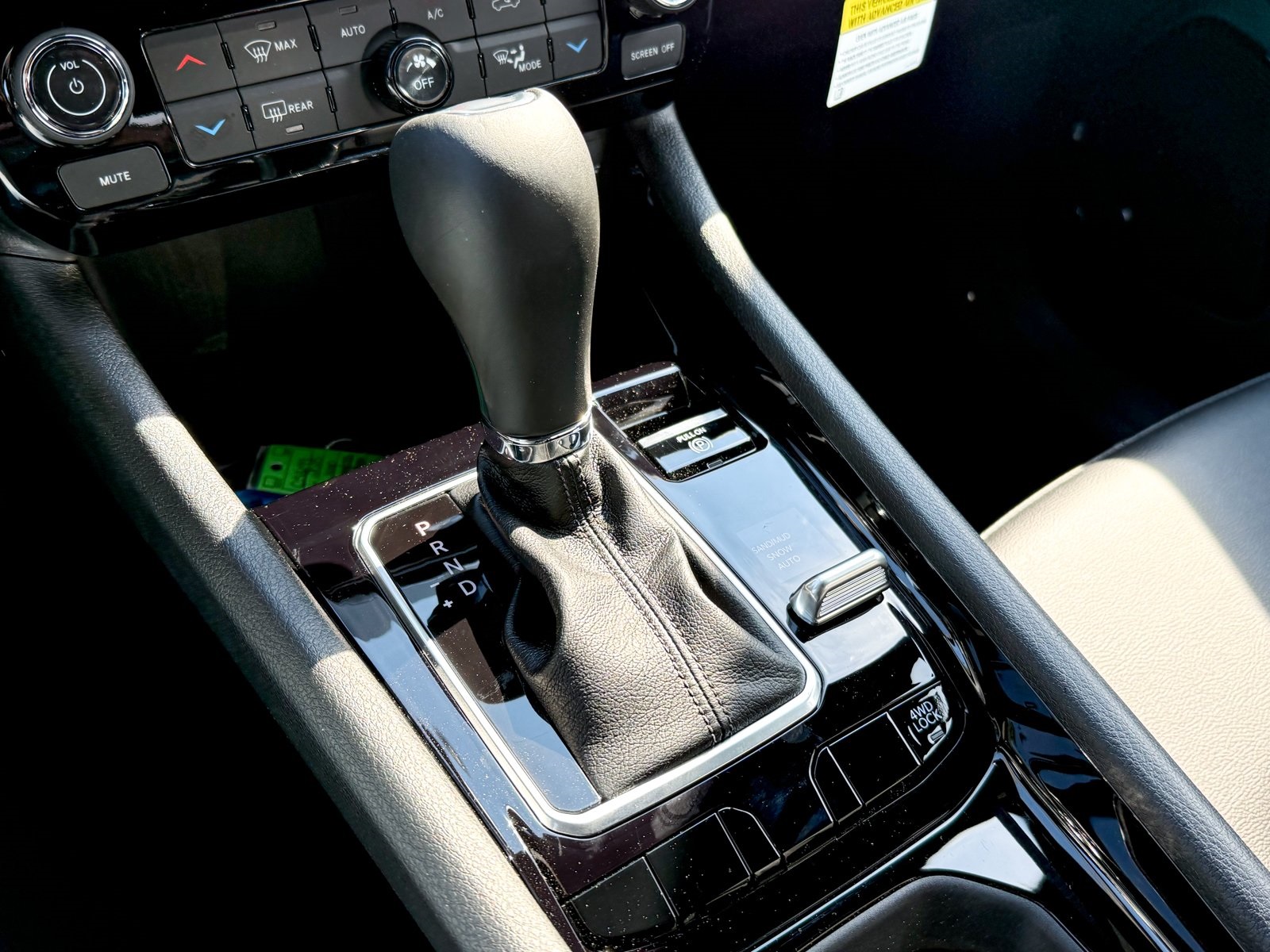 Vehicle image 22 of 38