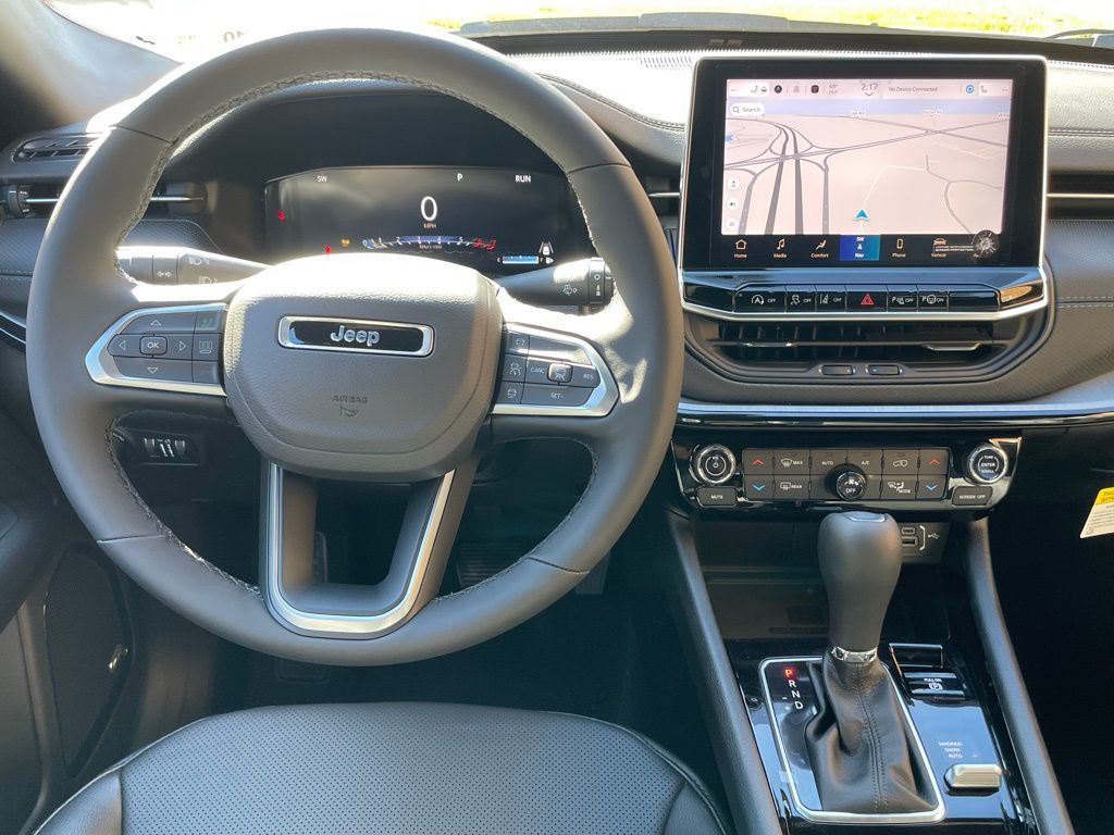 Vehicle image 10 of 18