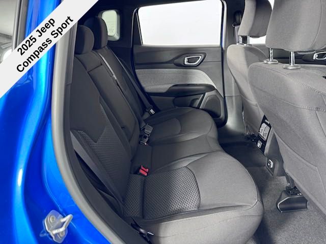 Vehicle image 14 of 35