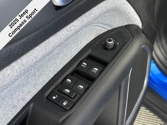 Vehicle image 25 of 35