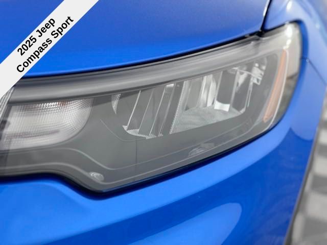 Vehicle image 20 of 35