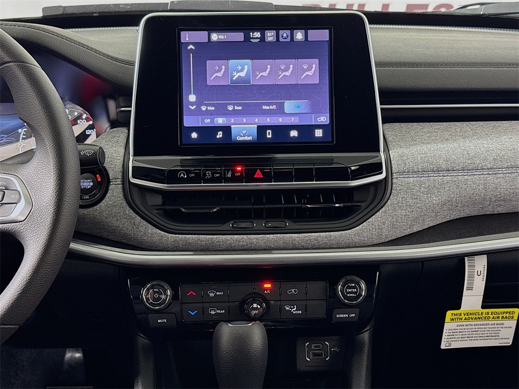 Vehicle image 15 of 29
