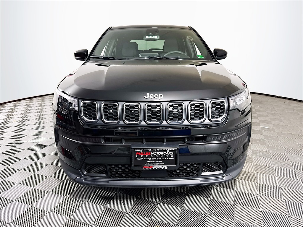 Vehicle image 2 of 29