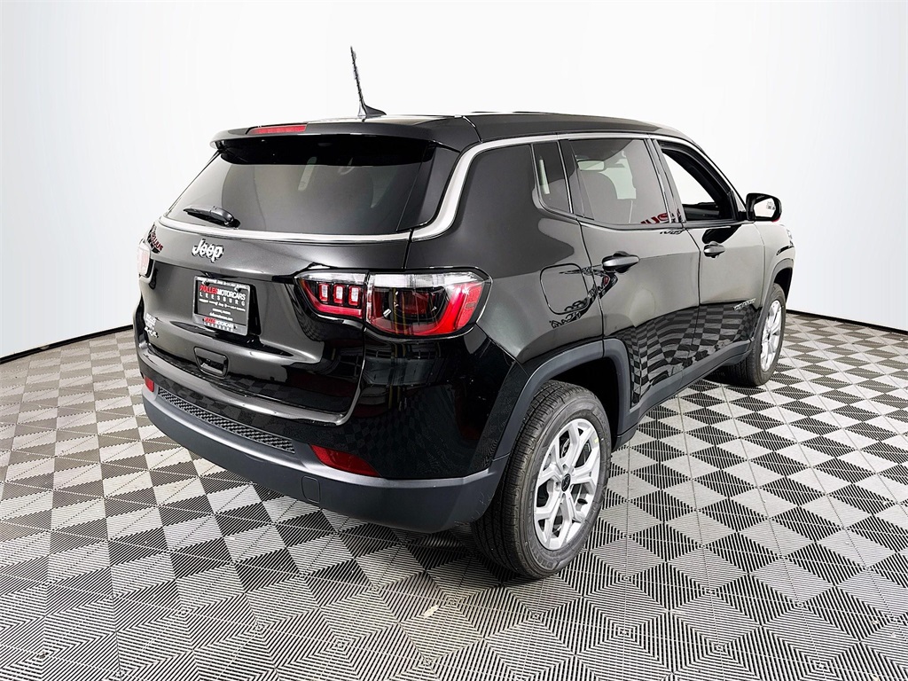 Vehicle image 5 of 29
