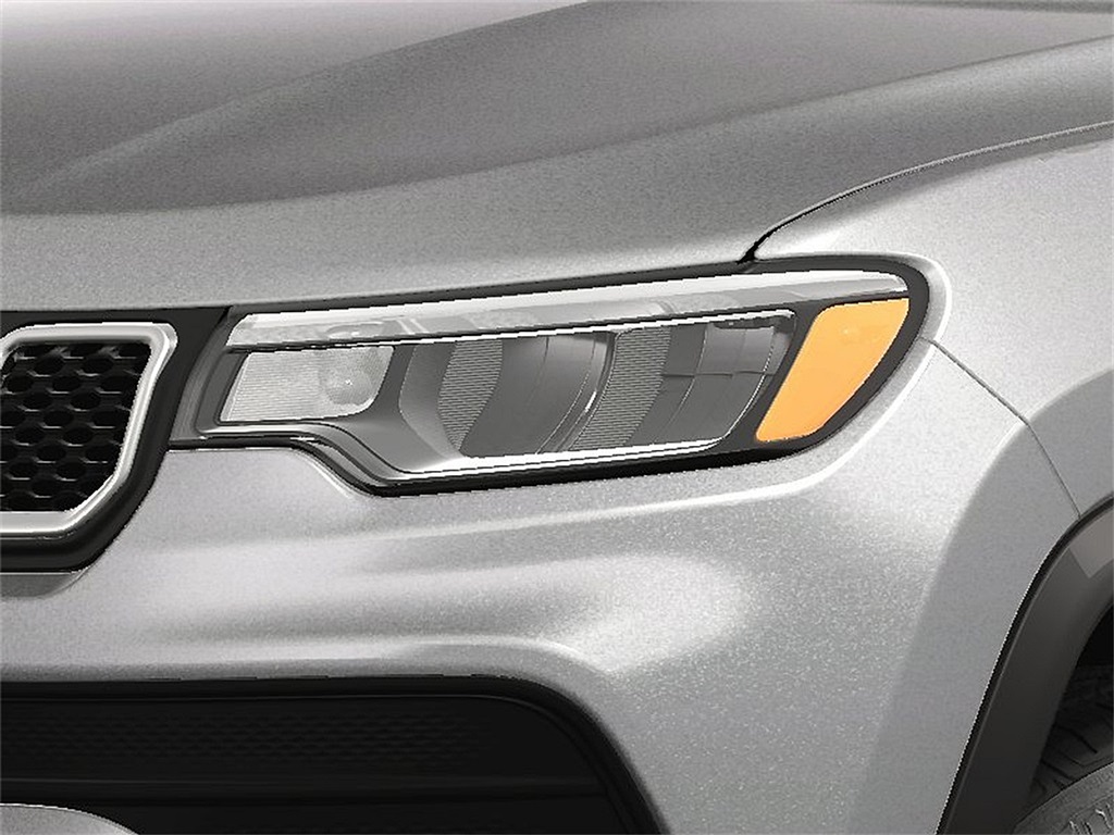 Vehicle image 13 of 28