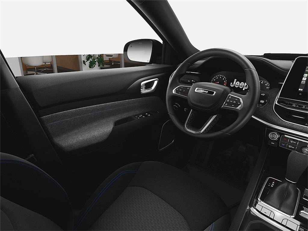 Vehicle image 20 of 28