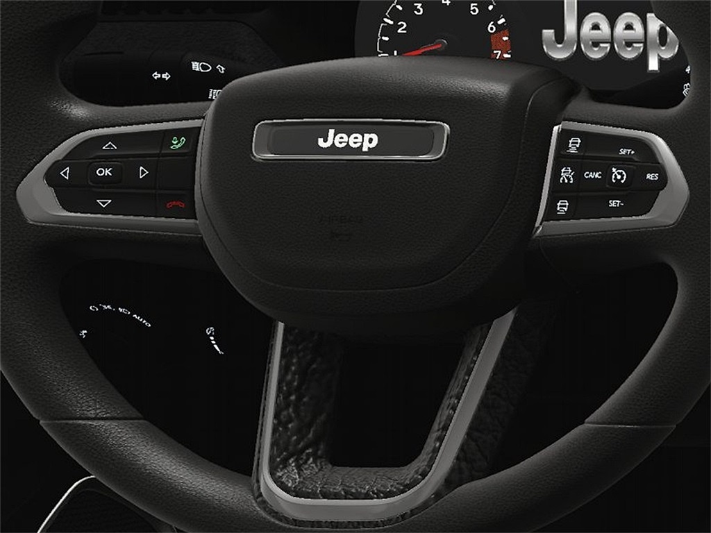 Vehicle image 25 of 28