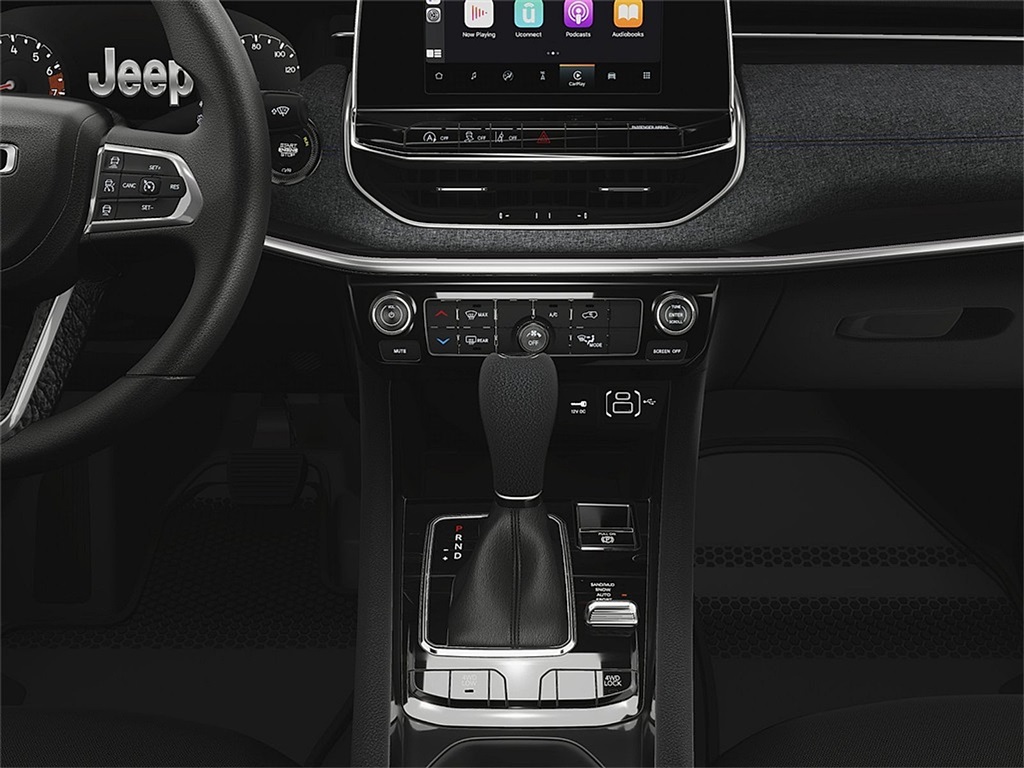 Vehicle image 26 of 28