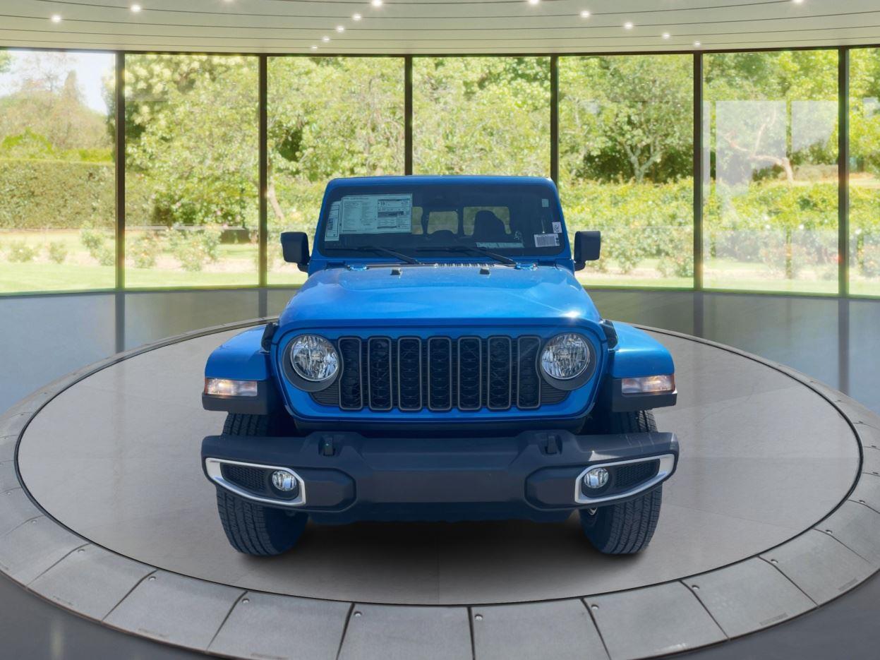 2025 Jeep Gladiator Sport S Image 3 of 22