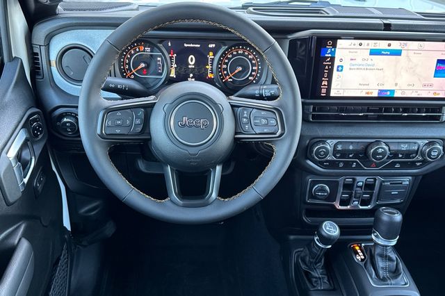 2025 Jeep Gladiator Sport S Image 14 of 26