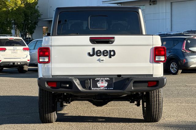 2025 Jeep Gladiator Sport S Image 7 of 26