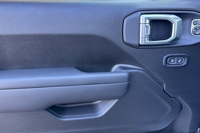 2025 Jeep Gladiator Sport S Image 11 of 26