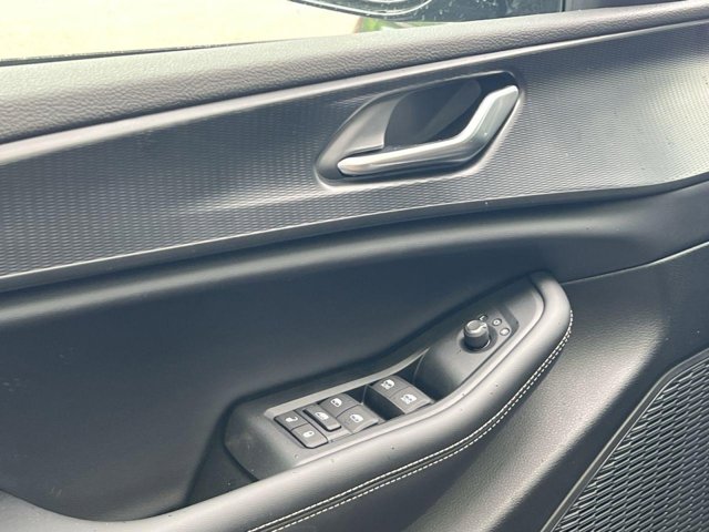 Vehicle image 7 of 20