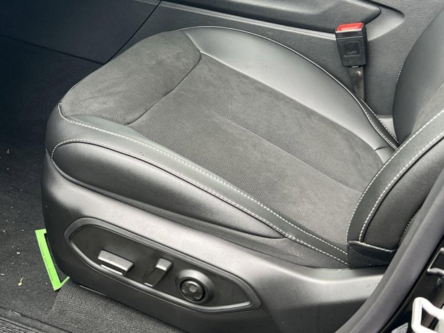 Vehicle image 6 of 20