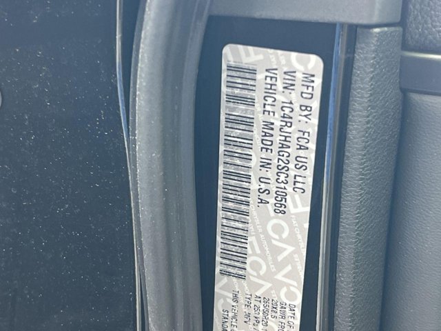 Vehicle image 15 of 20
