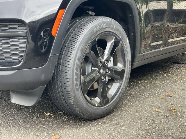 Vehicle image 4 of 20