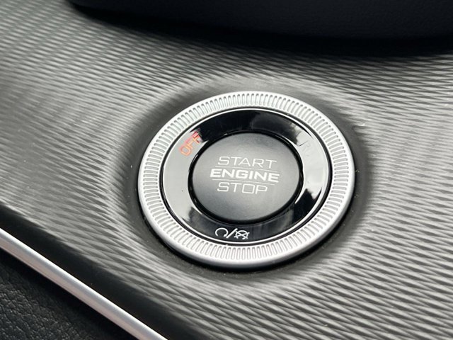 Vehicle image 18 of 20